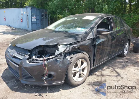 2013 Ford Focus Se z USA, uszkodzony, nr VIN 1FADP3F26DL215917